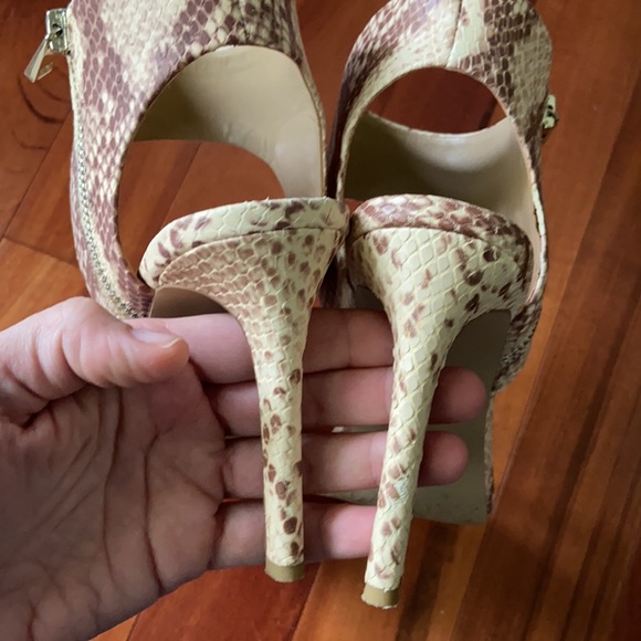 Ann Taylor Faux Python Ankle Wrap Heels 9.5 - Picture 5 of 10